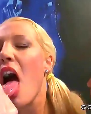 Girls gets fucking and gives blowjobs with watesrsport